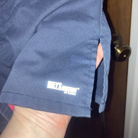 Grey's Anatomy Charcoal and Coral V-Neck Scrub Top - Picture 6 of 8